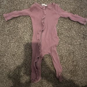 SpearmintLove Waffle Knit footie pajamas. 3-6 months. Matching Bow included